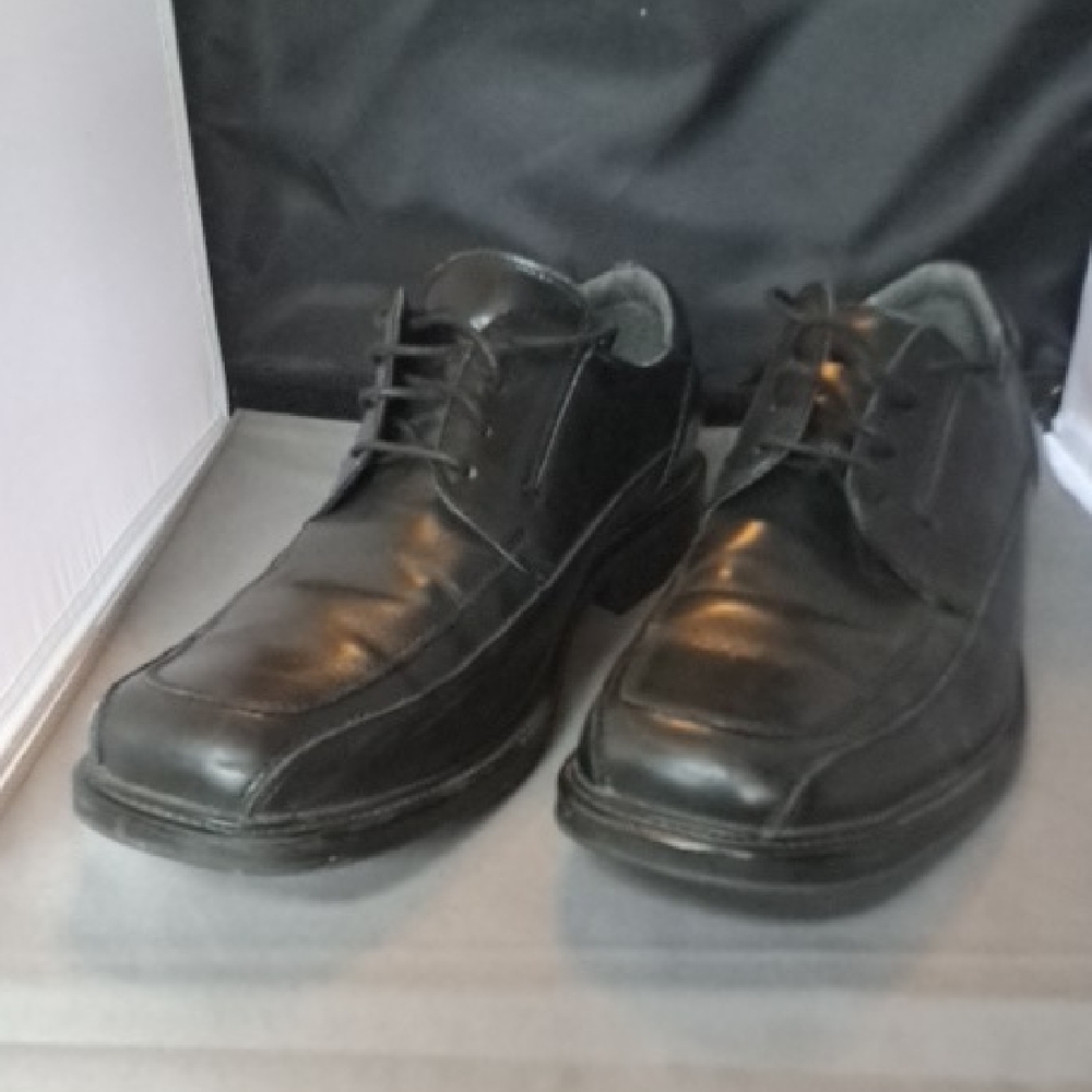 Dockers Black Leather Oxfords